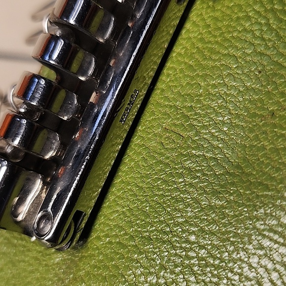 Hermes Rare, lizard skin, Silver hardware 6 key case 2 missing - Picture 13 of 13